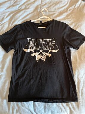 Gildan Black Crewneck T‑Shirt